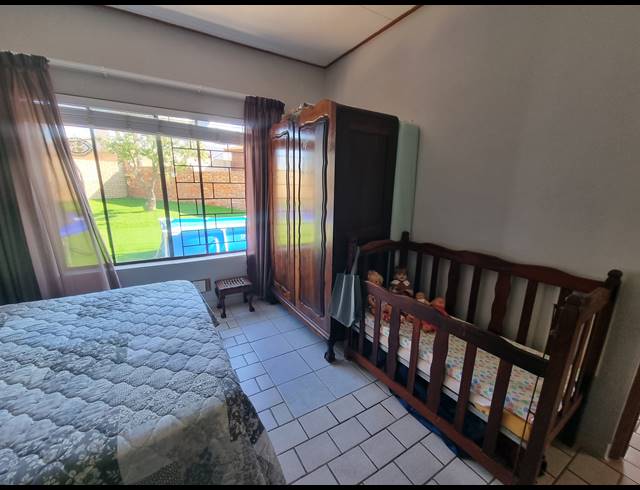 5 BEDROOM HOUSE FOR SALE IN DANA BAY